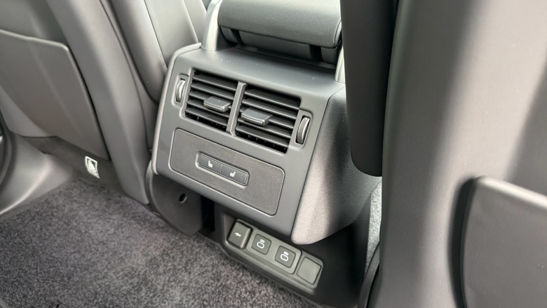 Land Rover Discovery 3.0 D350 Dynamic HSE 5dr Auto Diesel Station Wagon